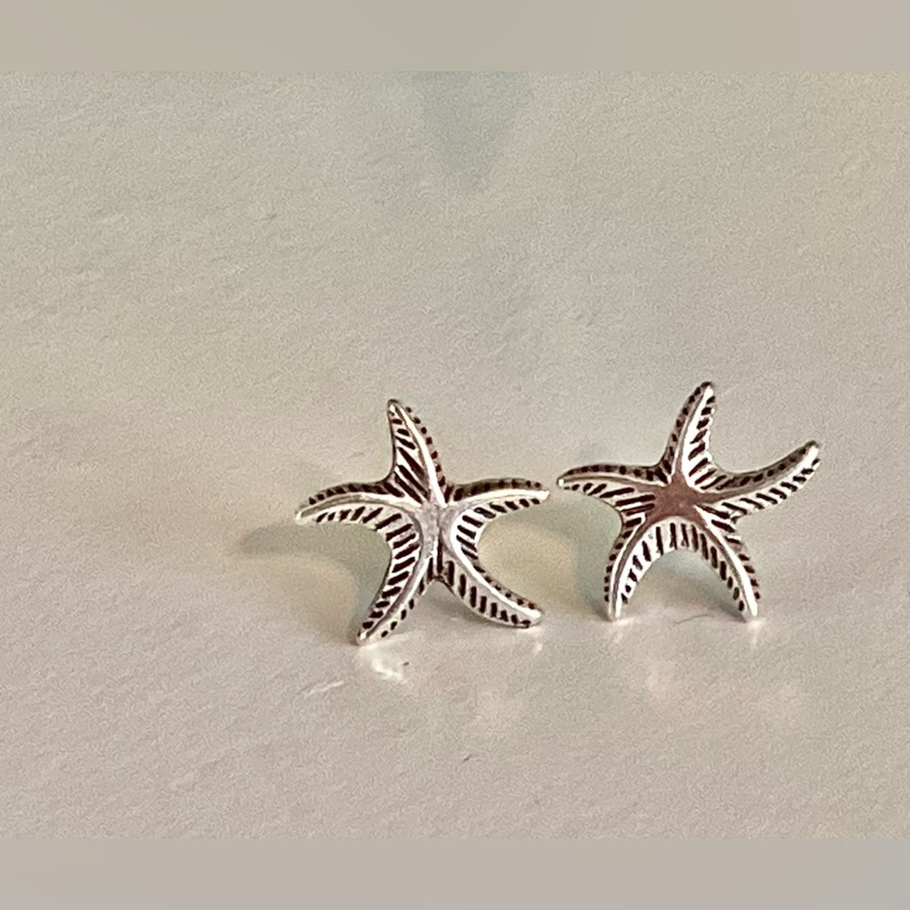 Starfish Stud Earrings - Summer Vibes